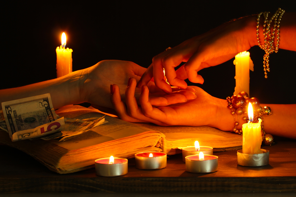 Palm Reading Specialist in Canada